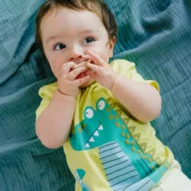 Conjunto de punto combinado para bebé niño en color verde