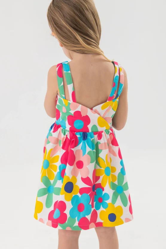 Vestido de satén de  niña con estampado de flores en multicolor